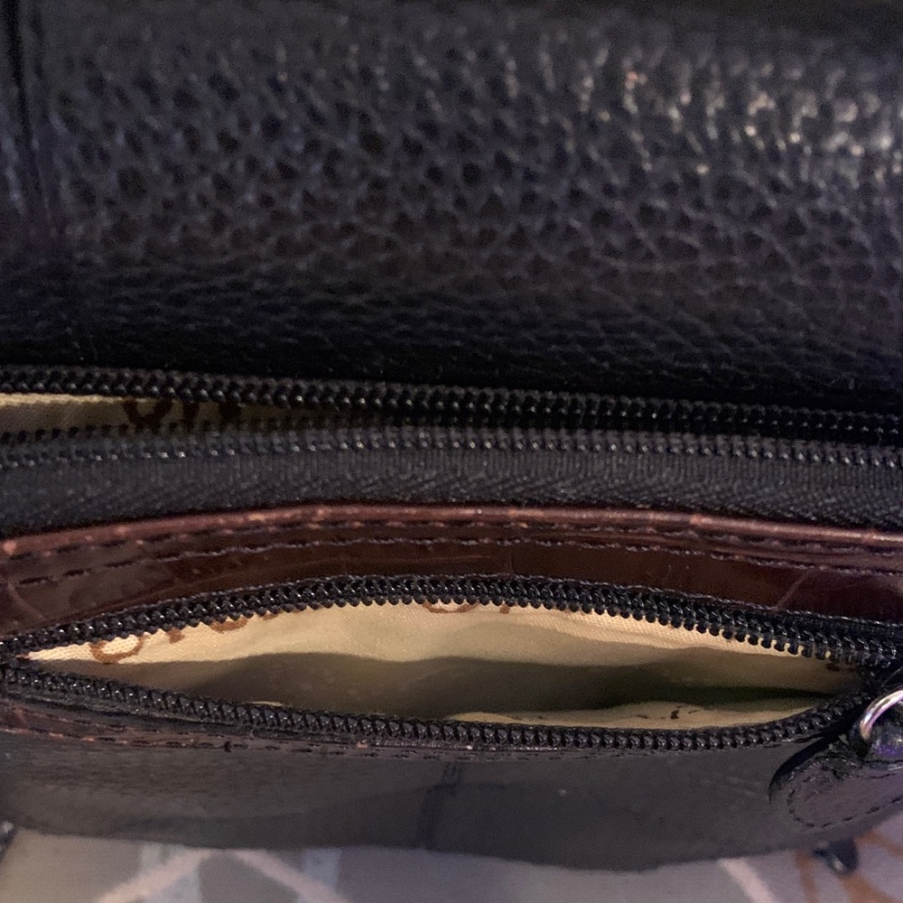 Brighton Mission Bay Flap Saddle Bag in black and brown two tone leather finish - Picture 5 of 9